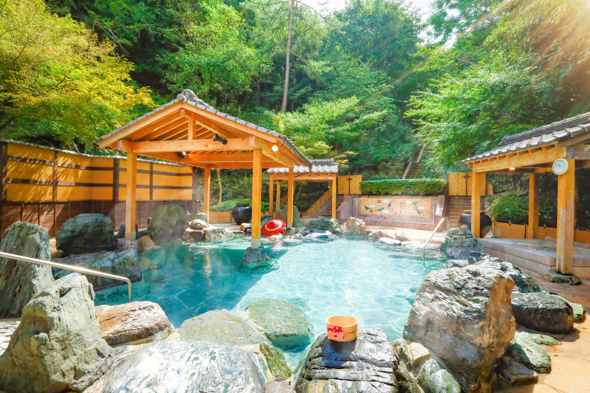 ホテルレオマの森では隣接するテーマパーク「NEWレオマワールド」でマツケンイルミナイトイベントも開催中