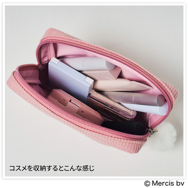 毎日持ち歩きたいお直しコスメなどを収納できる