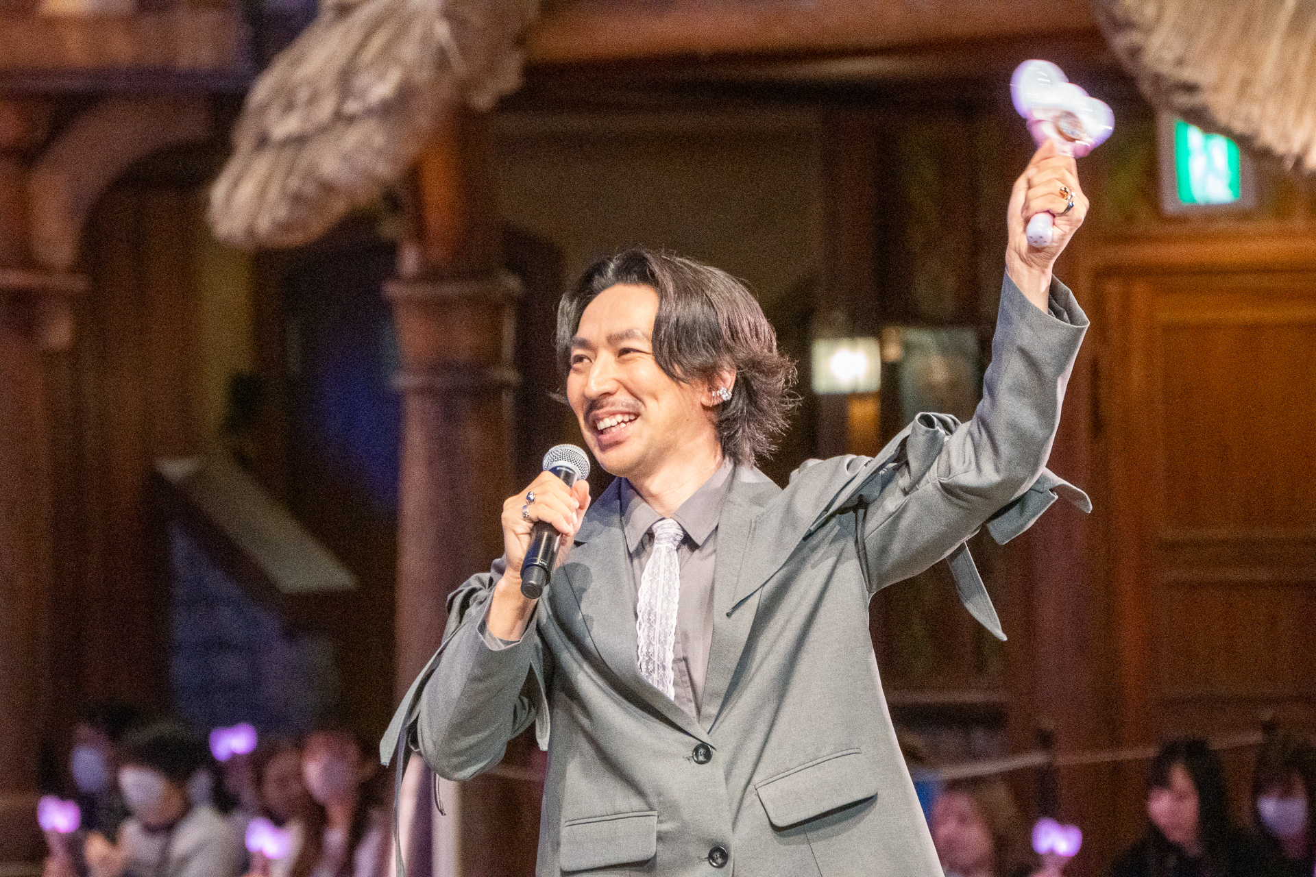 パレードテーマソング振付を手がけたTAKAHIRO