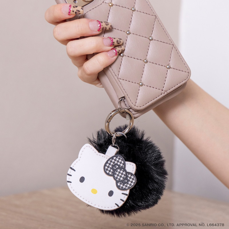 宝島社から「ハローキティ」ファーチャームセット発売。ランダム全10種