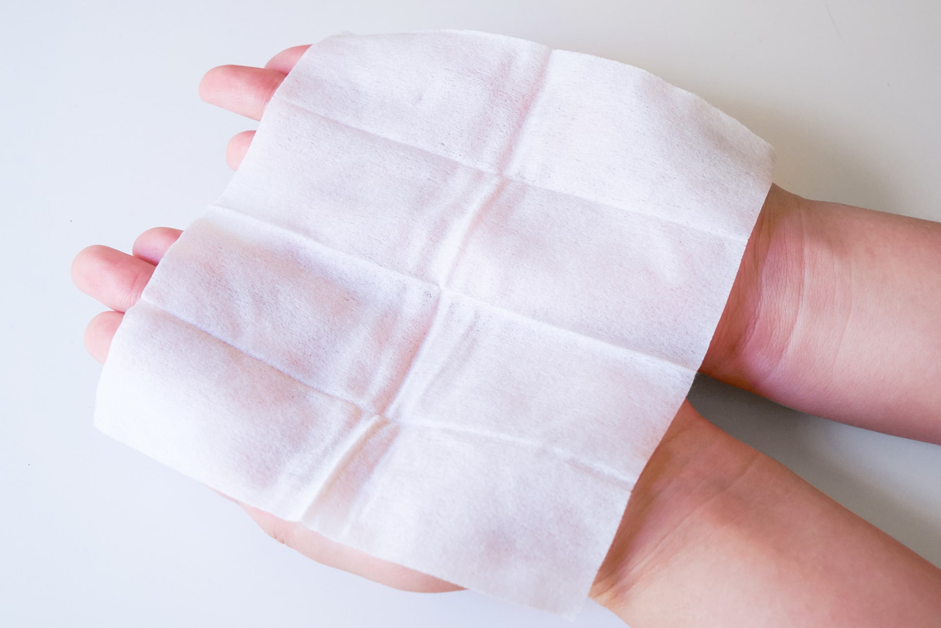 シートを広げた時の「除菌アルコールタイプ」