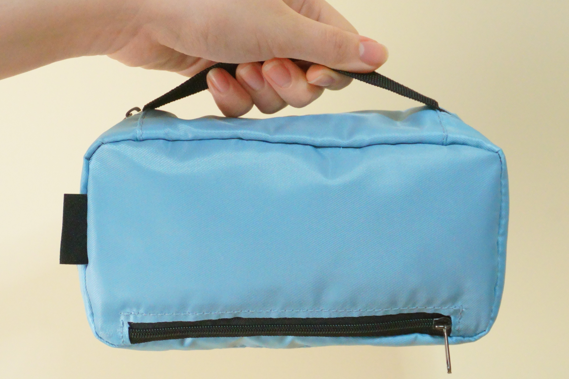 側面にハンドル付き