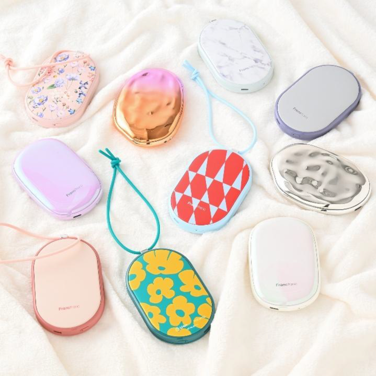 Francfrancの「繰り返し使えるカイロ」が進化した2025年モデル