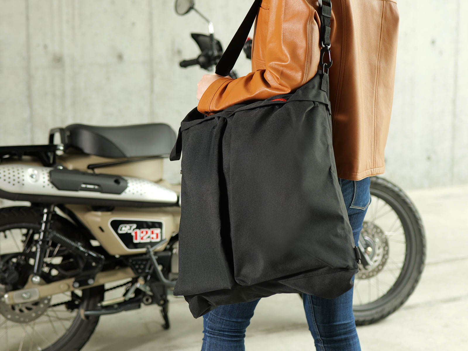 ライダースヘルメットトートバッグ