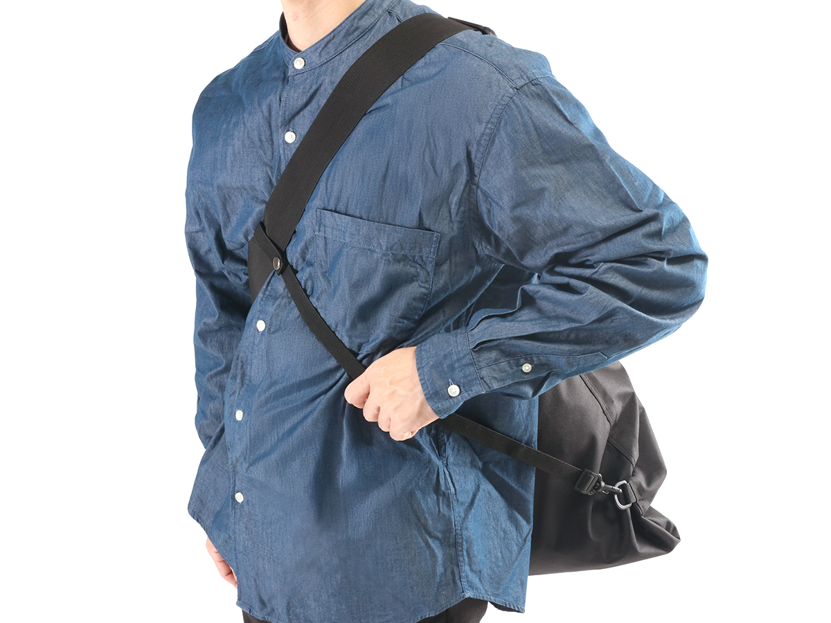 実用的なストラップ付き