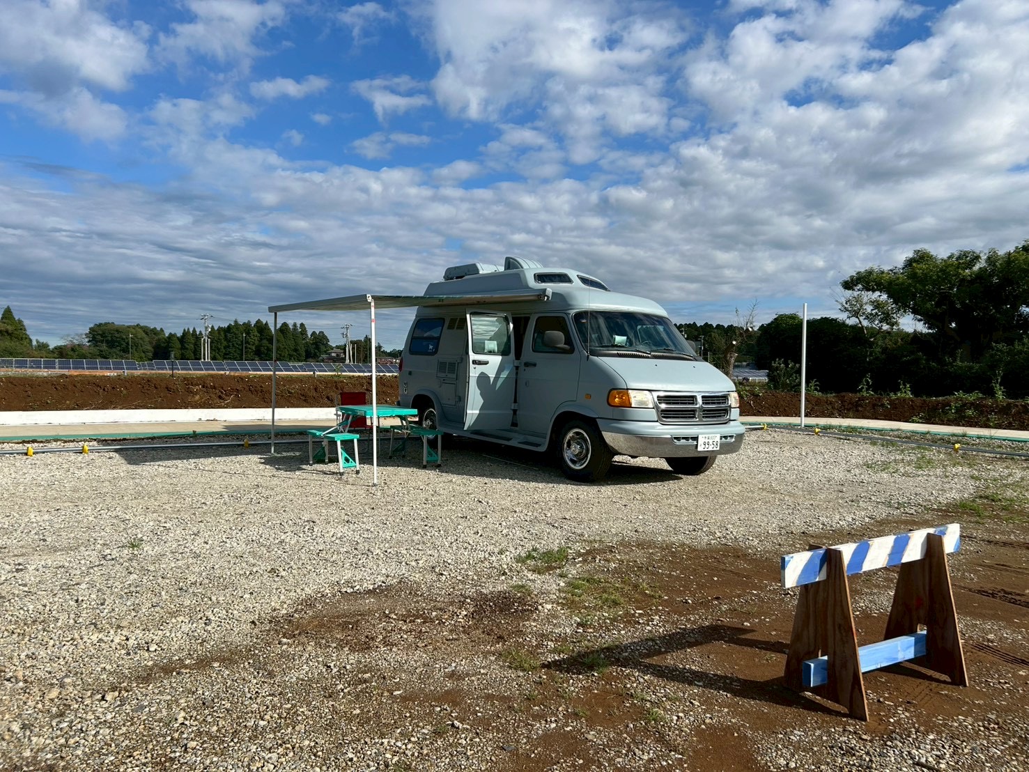 静かな環境のなかで広々とした車中泊が楽しめる「RVパーク OYR LAND」（千葉県）