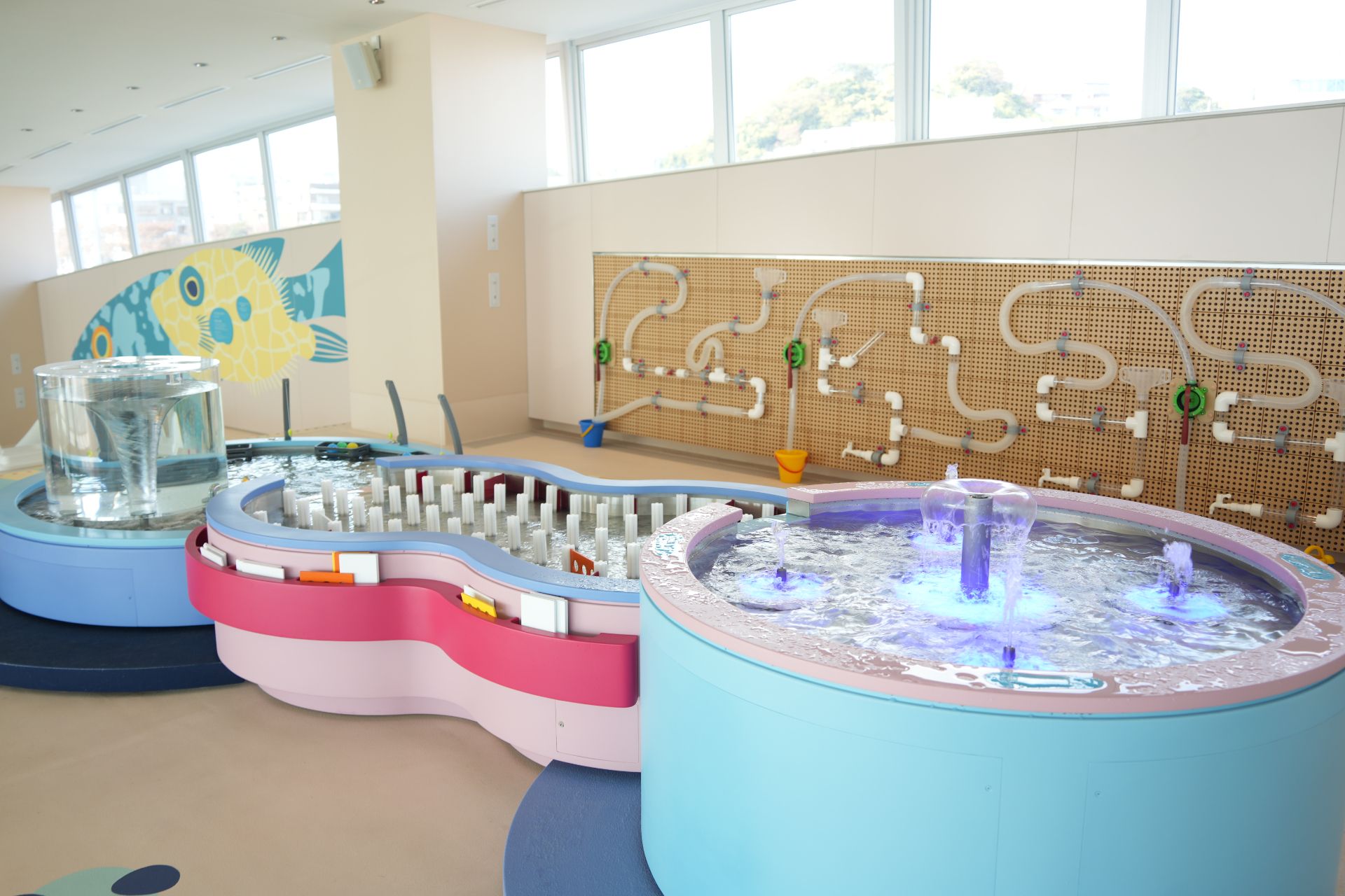 おもちゃの釣りも楽しめる