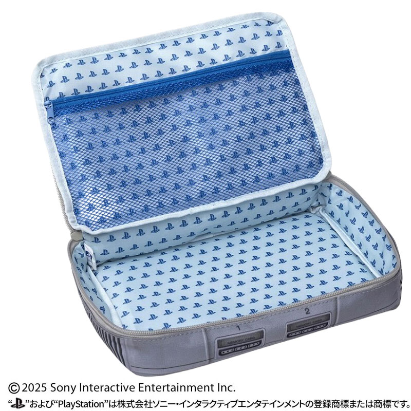 メモリーカード風の引き手がついたダブルジップ仕様。ふたを開けると中はこんな感じ