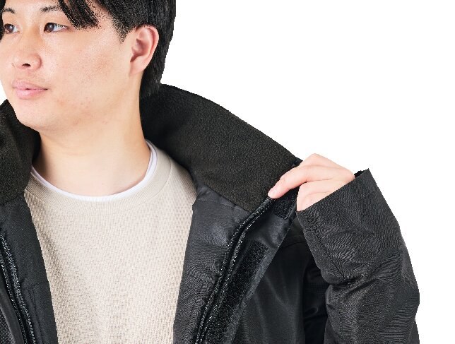 外し可能なフード付き