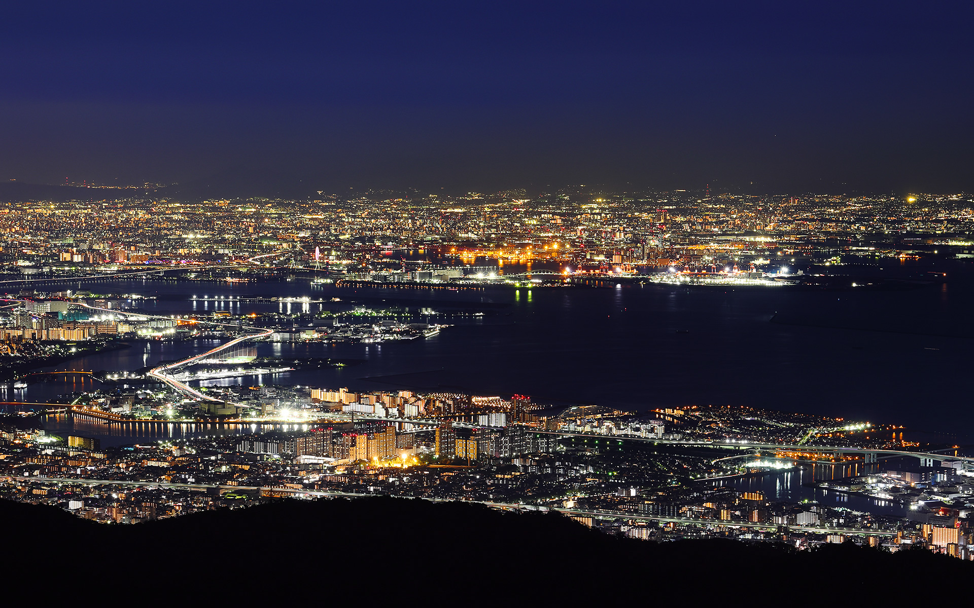 眼下に広がる神戸の100万ドルの夜景（現在の物価だと1000万ドル？）