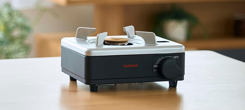 イワタニ、カセットこんろとストーブの1台2役「イザまる」。電源不要