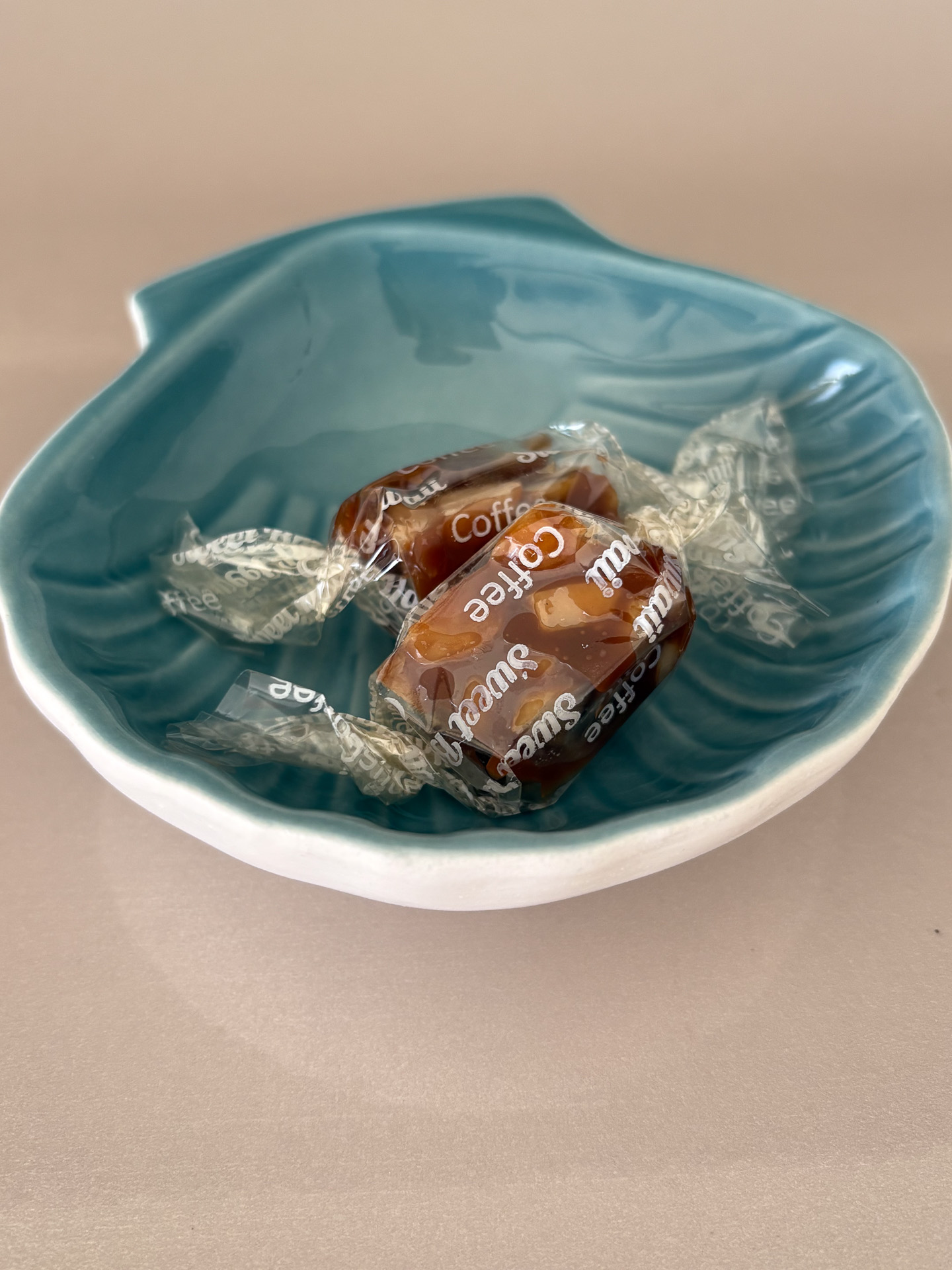 口の中でほどよく甘くとろける独特の食感と味がキャラメルの醍醐味