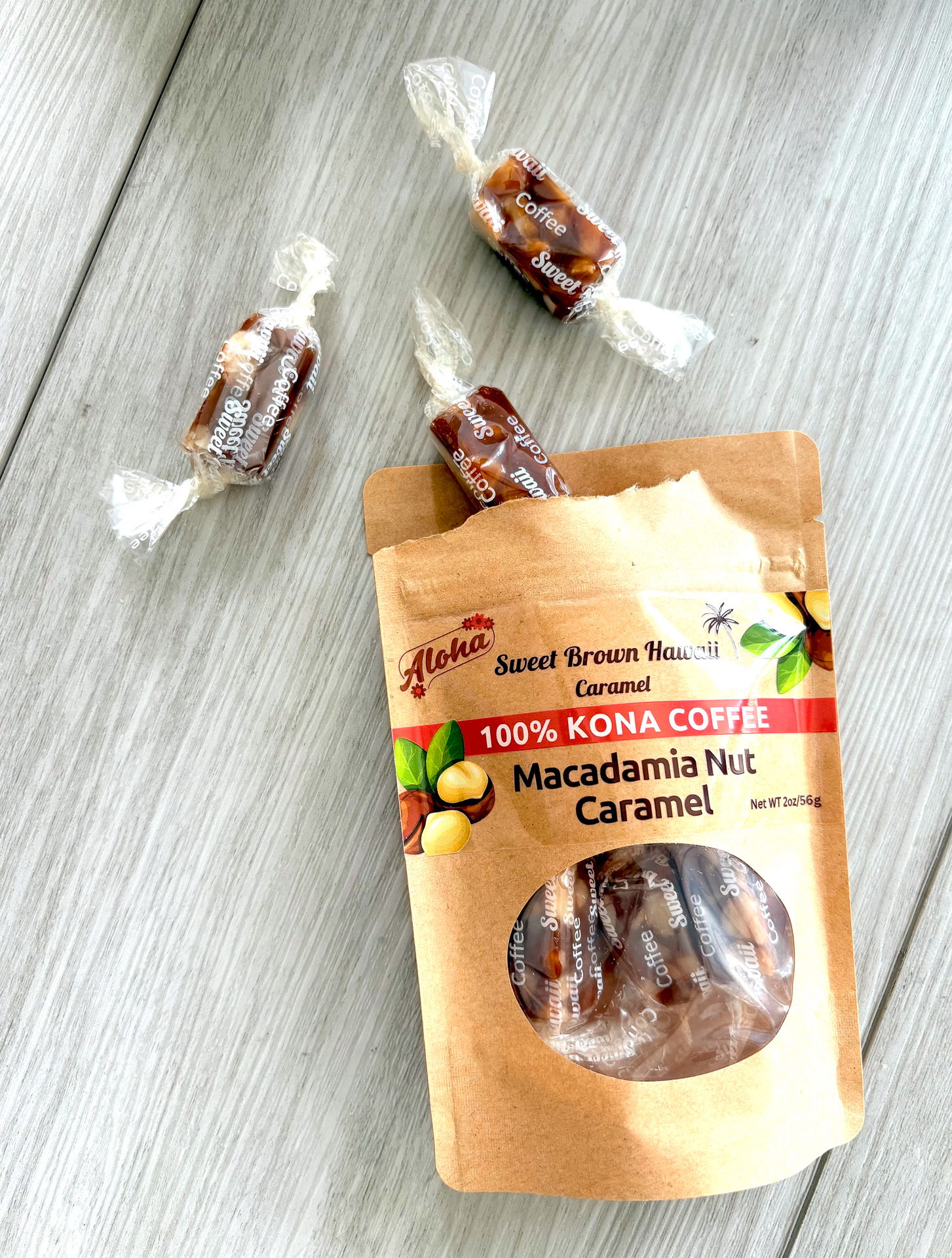 100％コナコーヒー・マカダミアナッツ・キャラメル（9ドル）