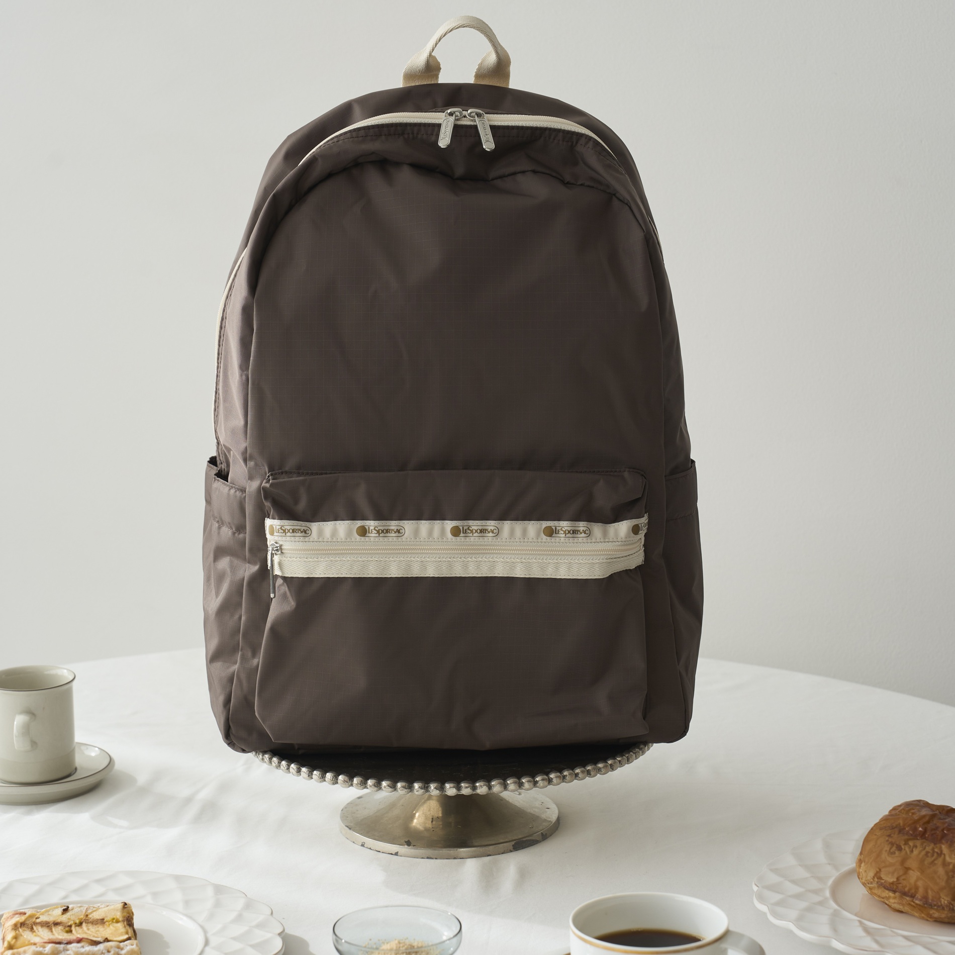 CLASSIC EVERYDAY BP。各2万6400円