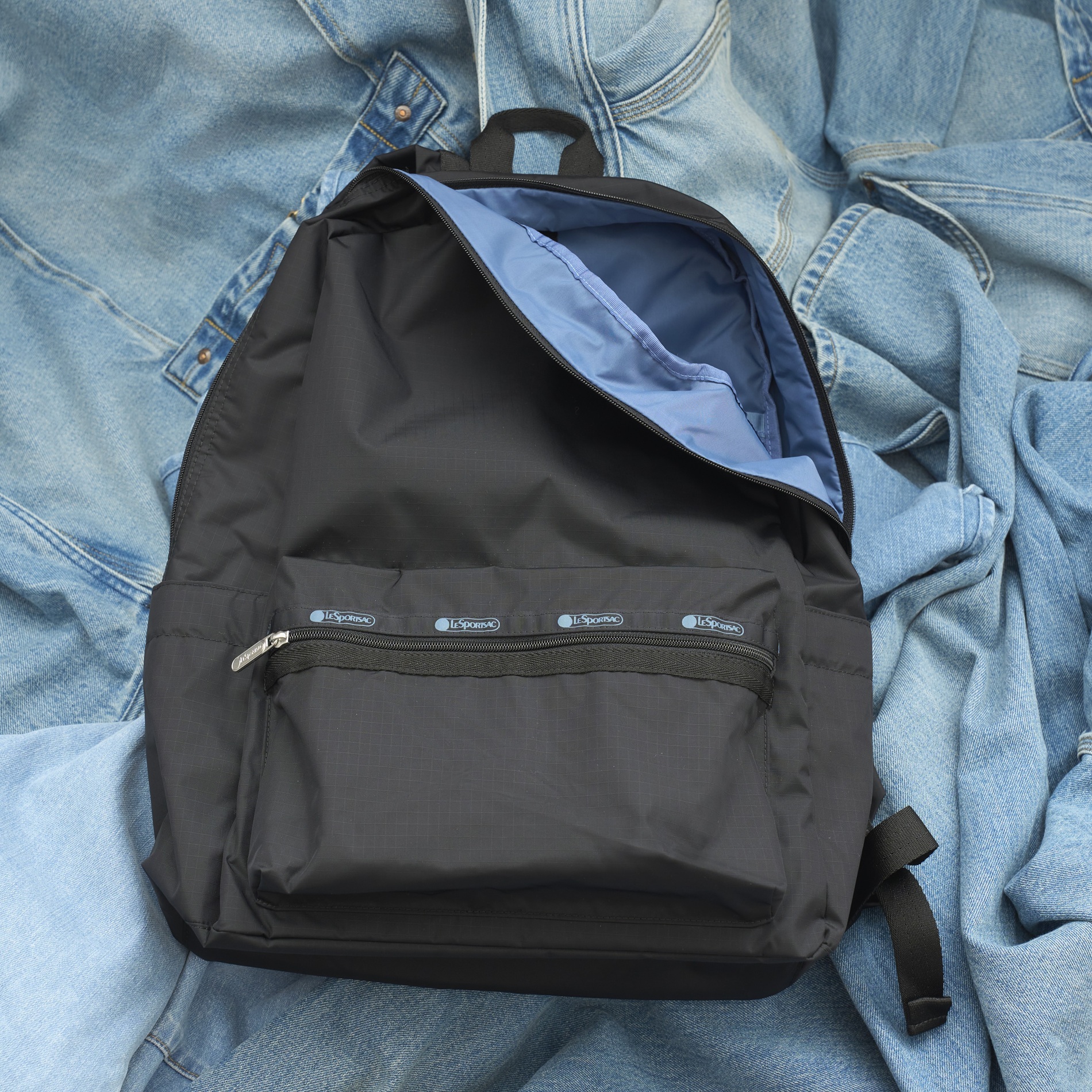 CLASSIC EVERYDAY BP。各2万6400円