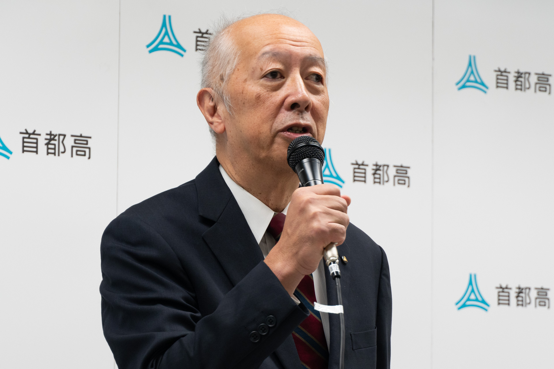 首都高が会見で料金改定案を発表。写真は首都高速道路株式会社 代表取締役社長 寺山徹氏