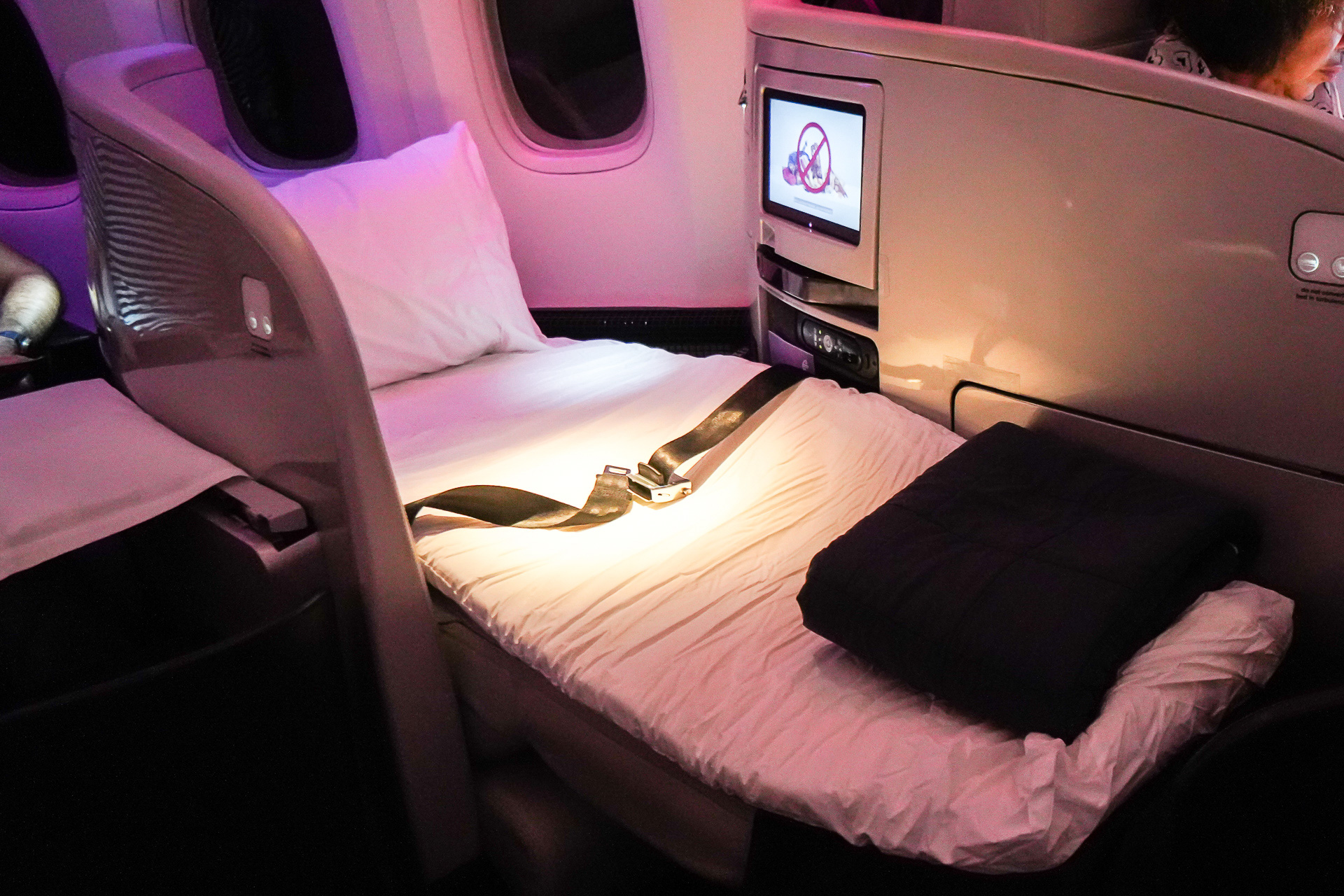 シートはフルフラットになる