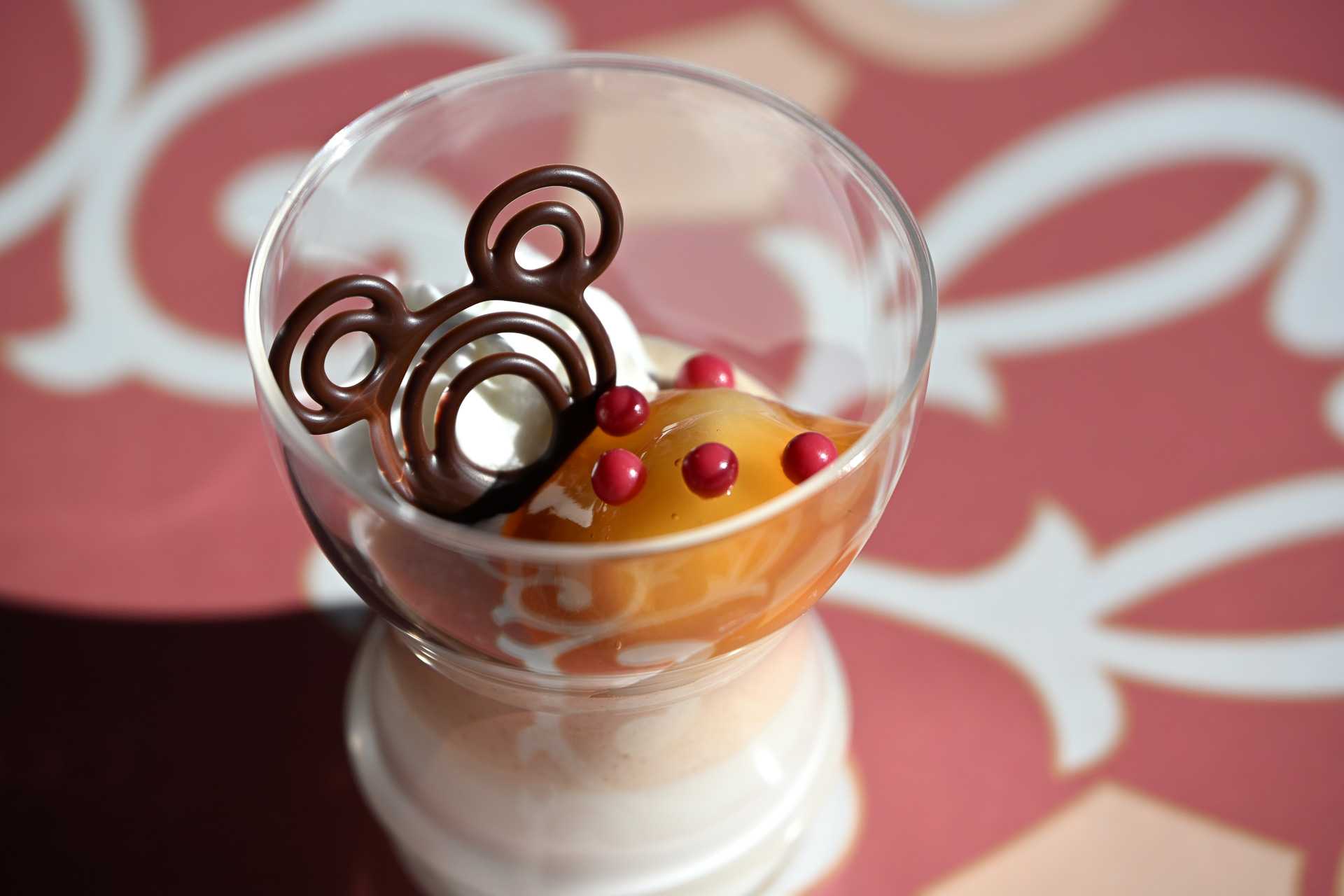 もちもちの白玉とみたらしソースがたまらない「きなこムース＆ミルクゼリー」