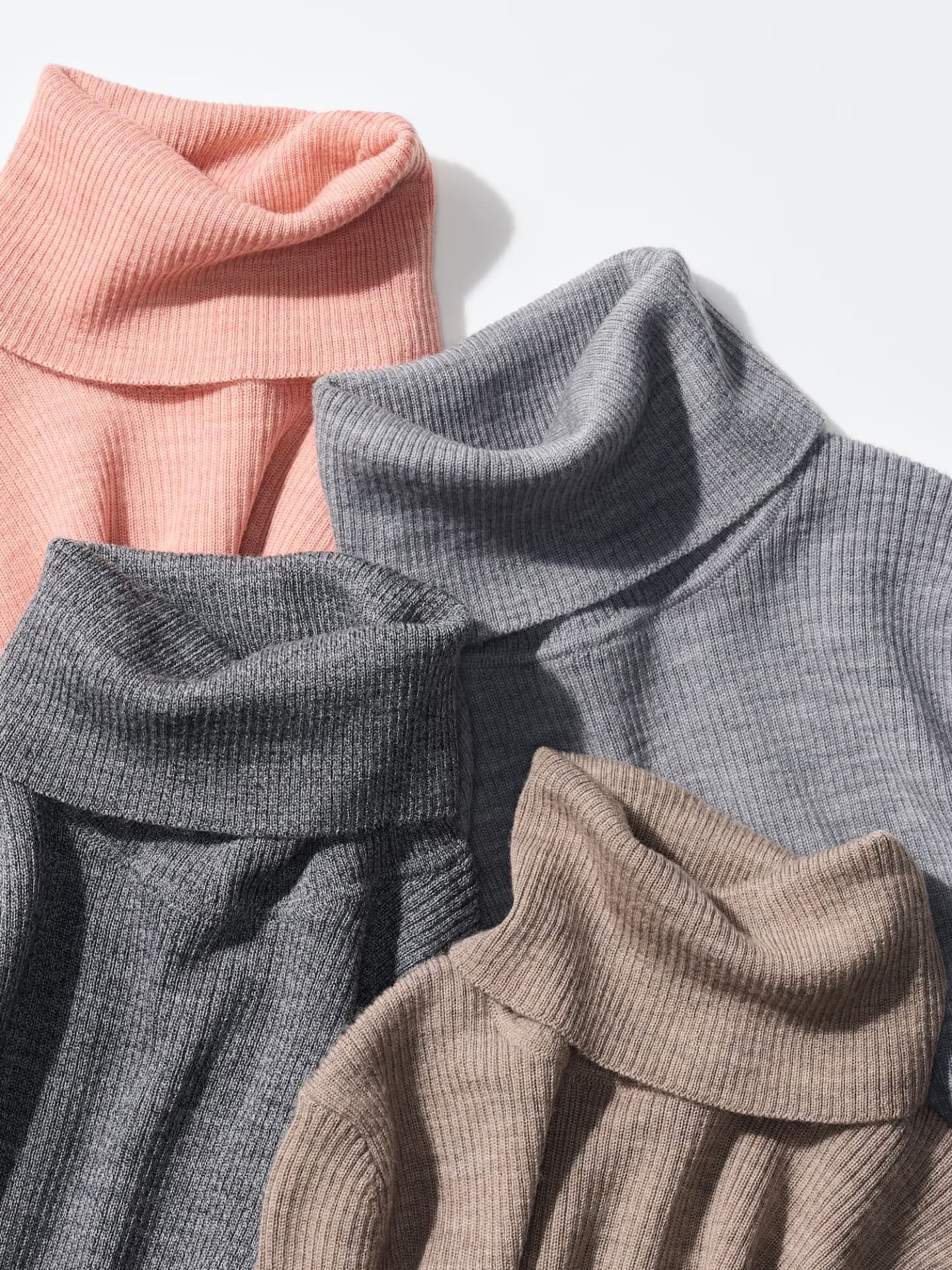 ウィメンズ「メリノリブタートルネック」新春特価1990円