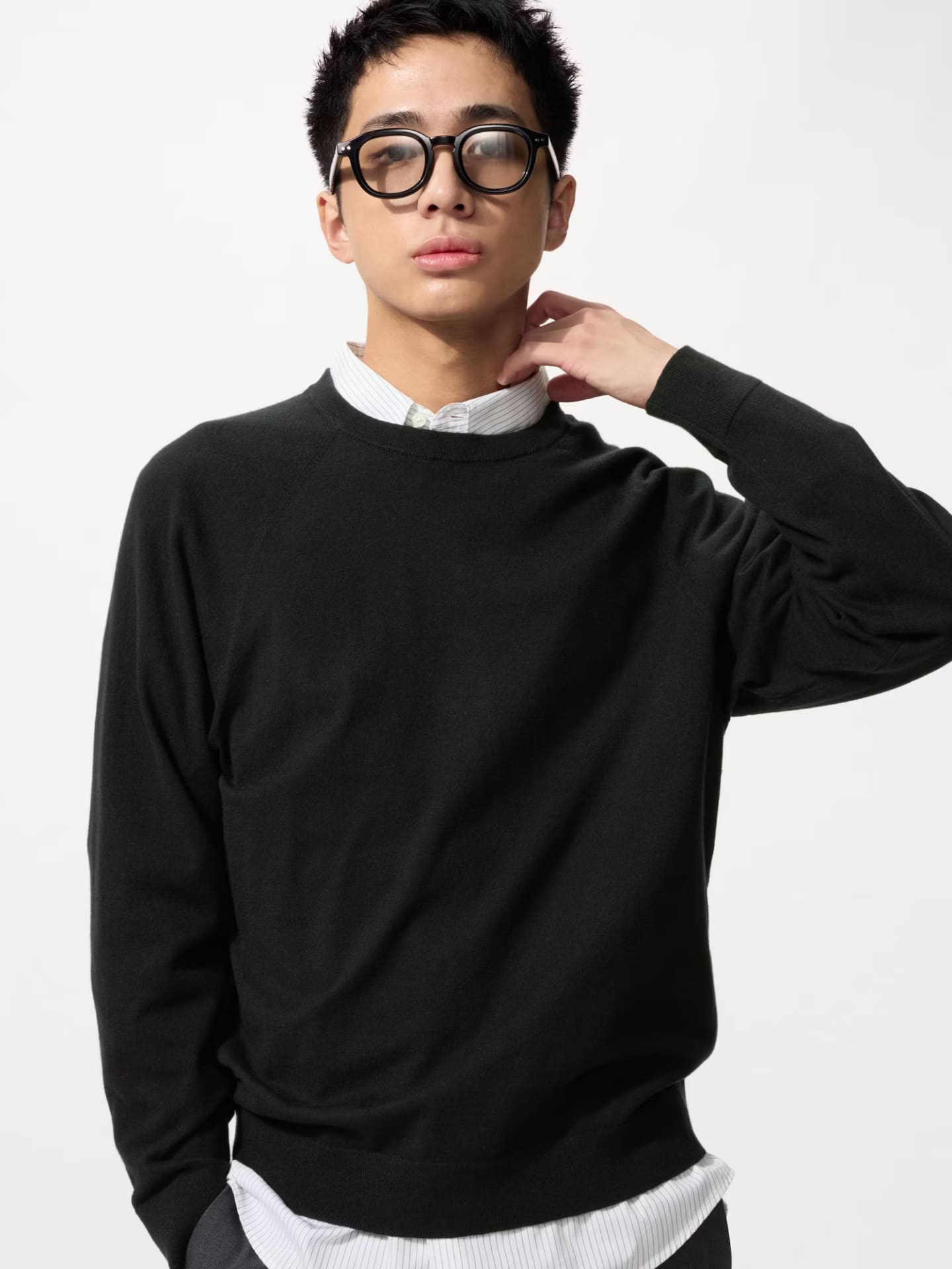 メンズ「ウォッシャブルクルーネックセーター」新春特価1990円。男女兼用OK