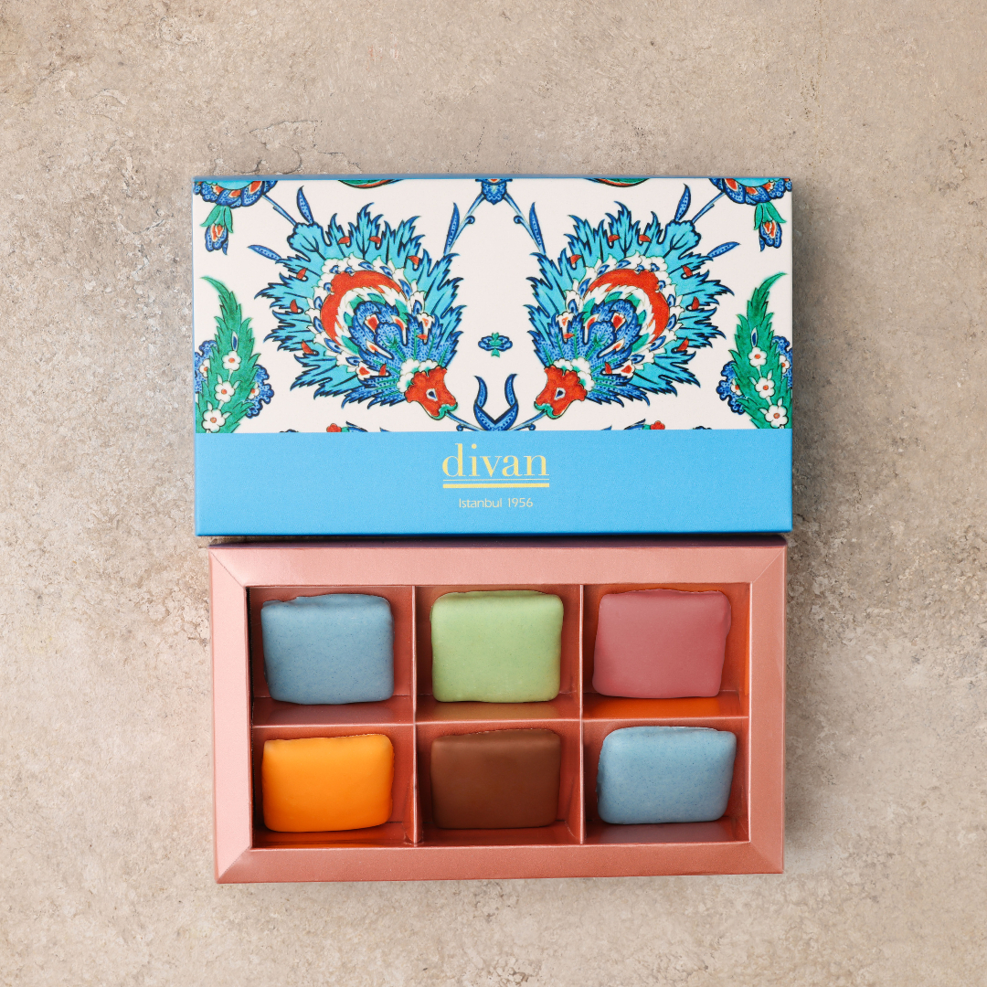 上質なトルコ産ピスタチオを使ったチョコレートやギフトにもちょうどいいアソートをラインアップ