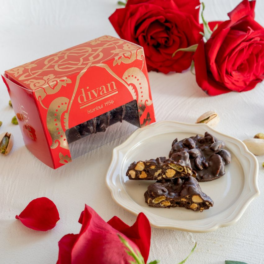 上質なトルコ産ピスタチオを使ったチョコレートやギフトにもちょうどいいアソートをラインアップ