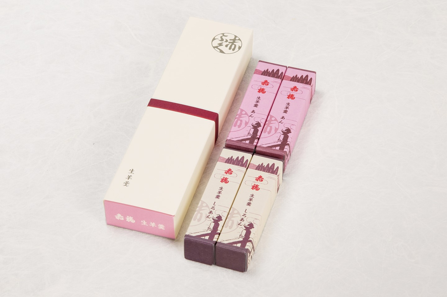 4本入（あん2本・しろあん2本）1400円
