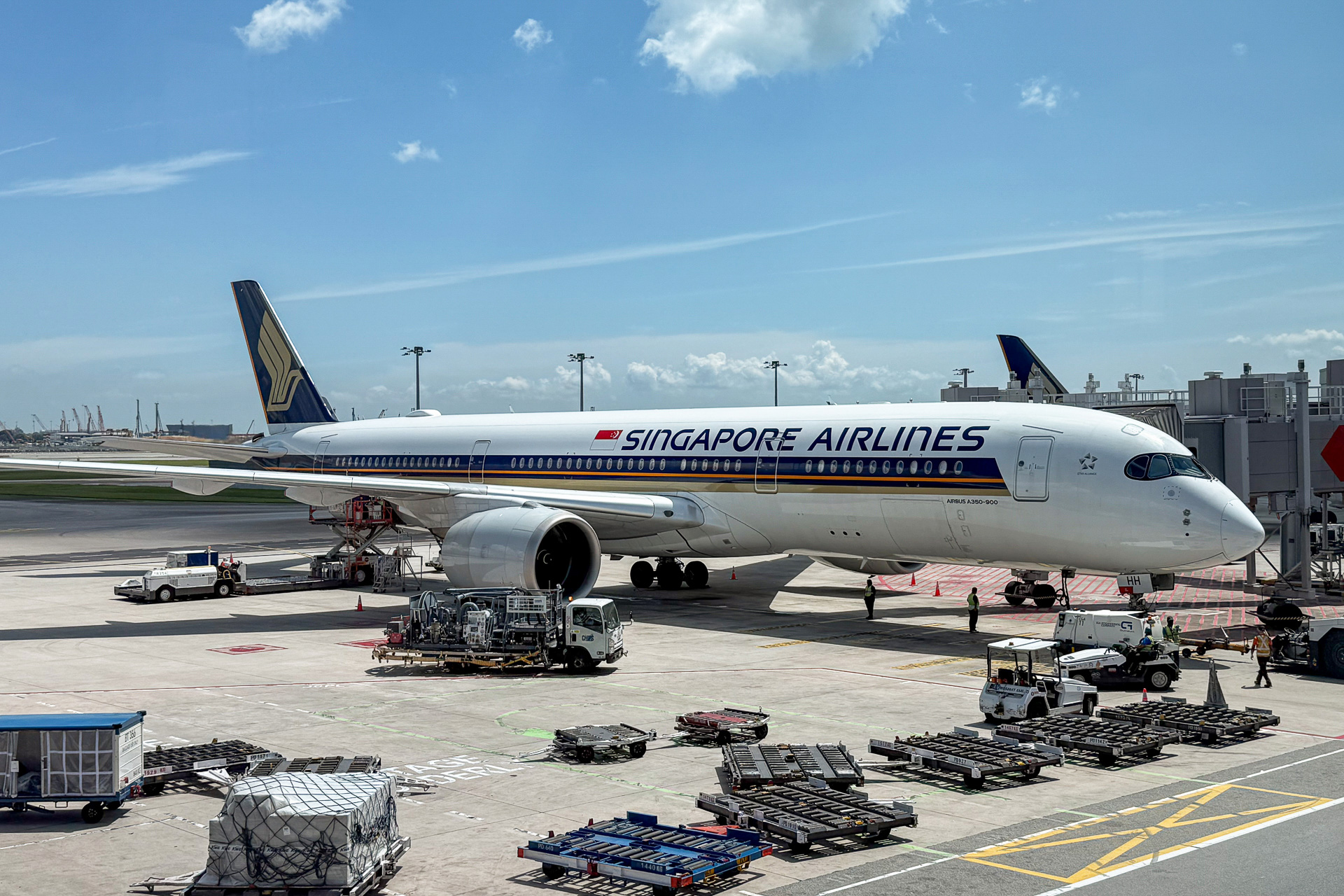 シンガポール航空のエアバス A350-900型機。復路のチャンギ国際空港にて