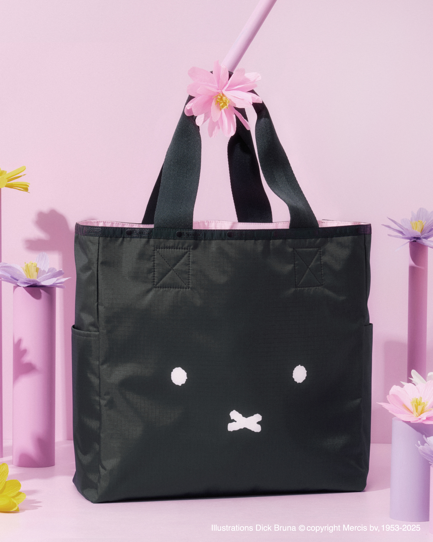 LG Reversible Tote（3万800円）