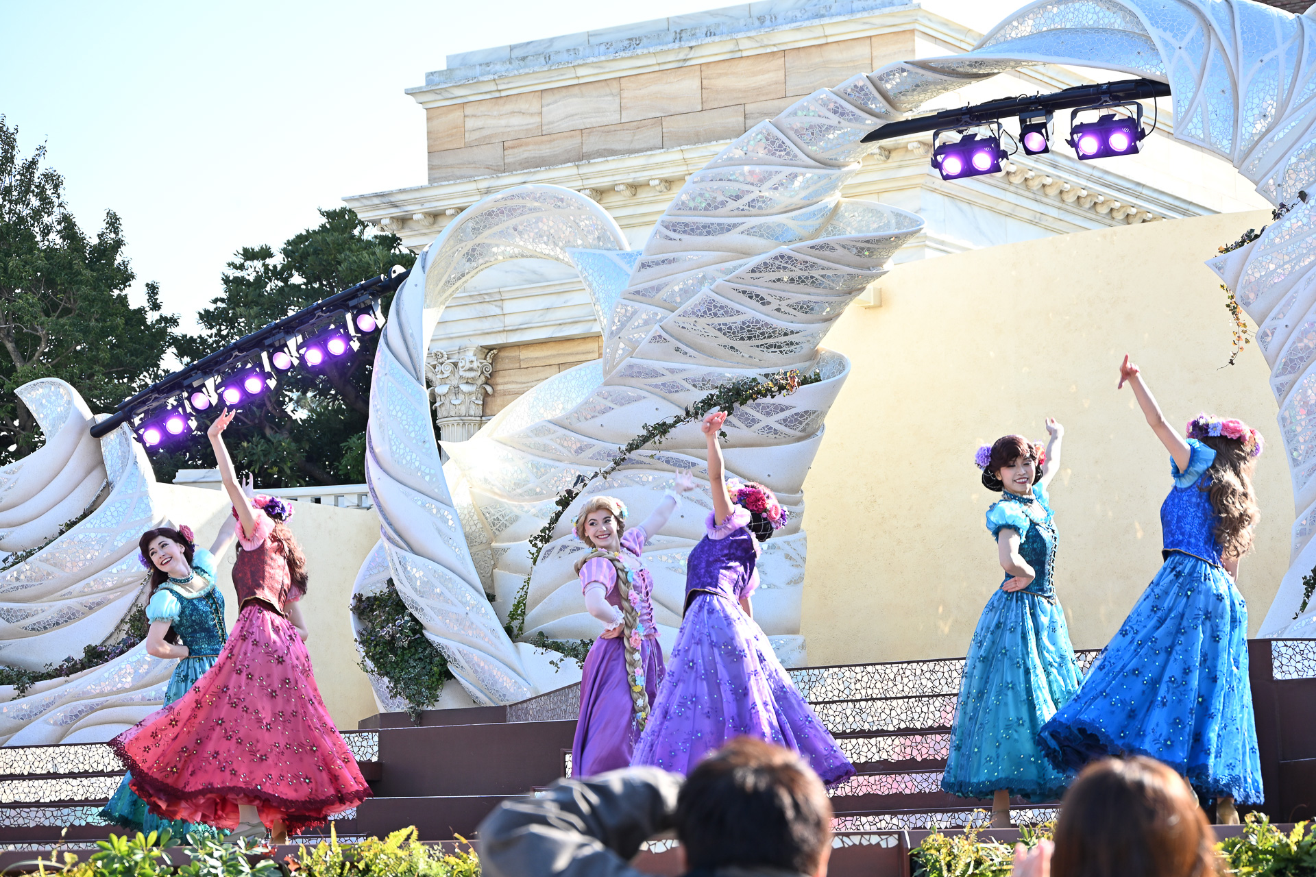 ラプンツェルは劇中のあの印象的なダンスシーンを目の前で！