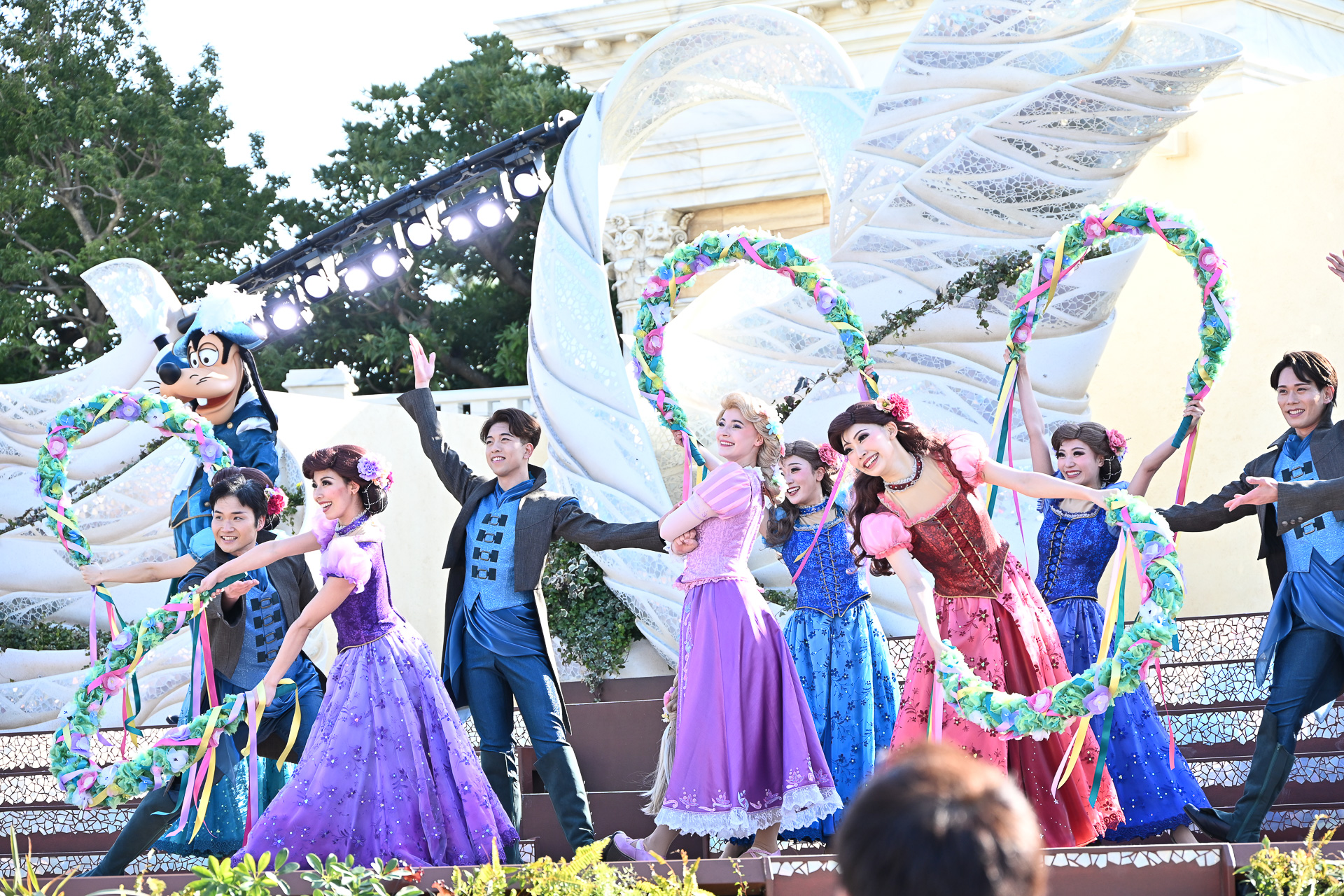 ラプンツェルは劇中のあの印象的なダンスシーンを目の前で！