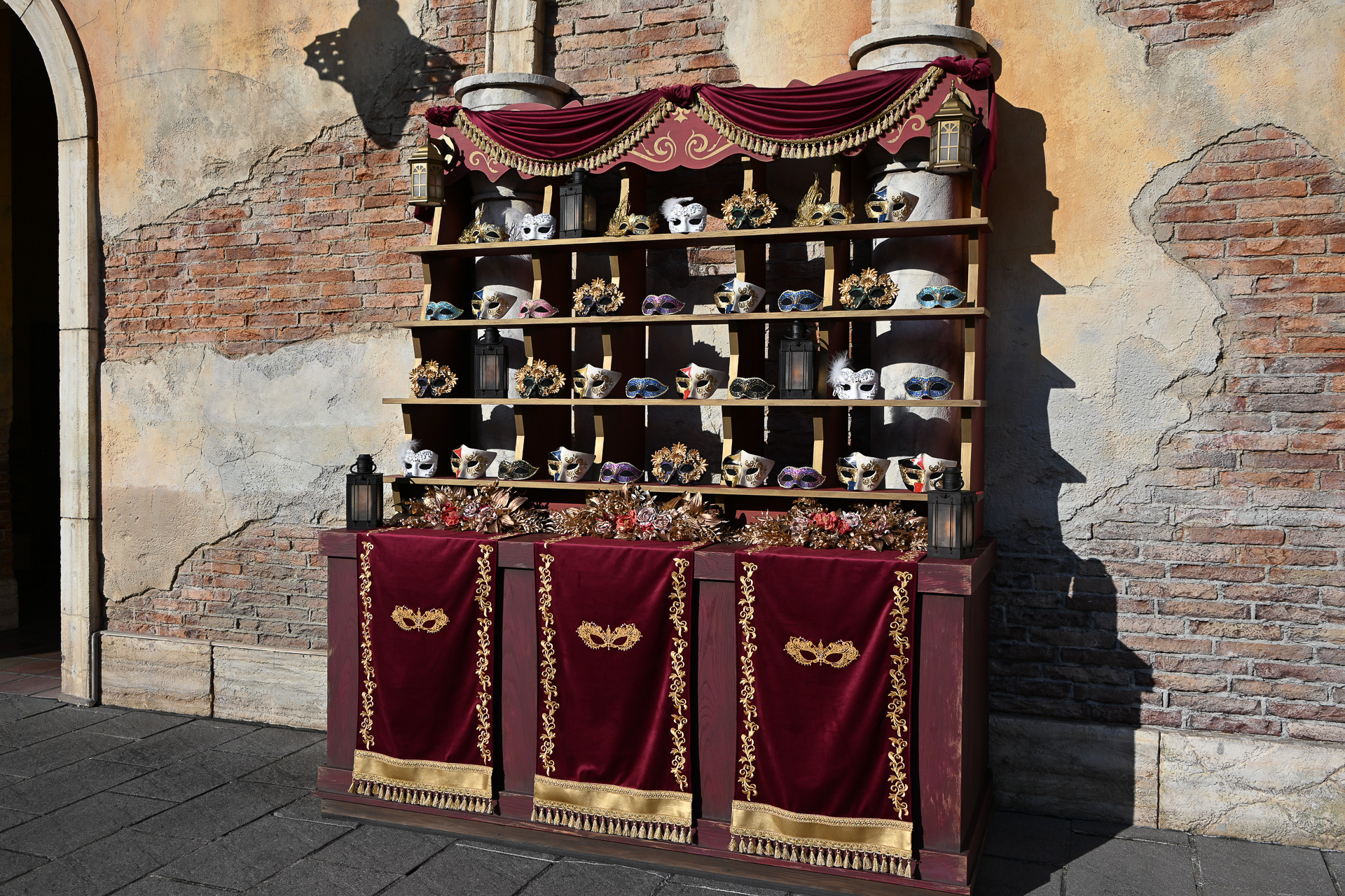 デコレーションでエリア周辺が華やかな雰囲気に