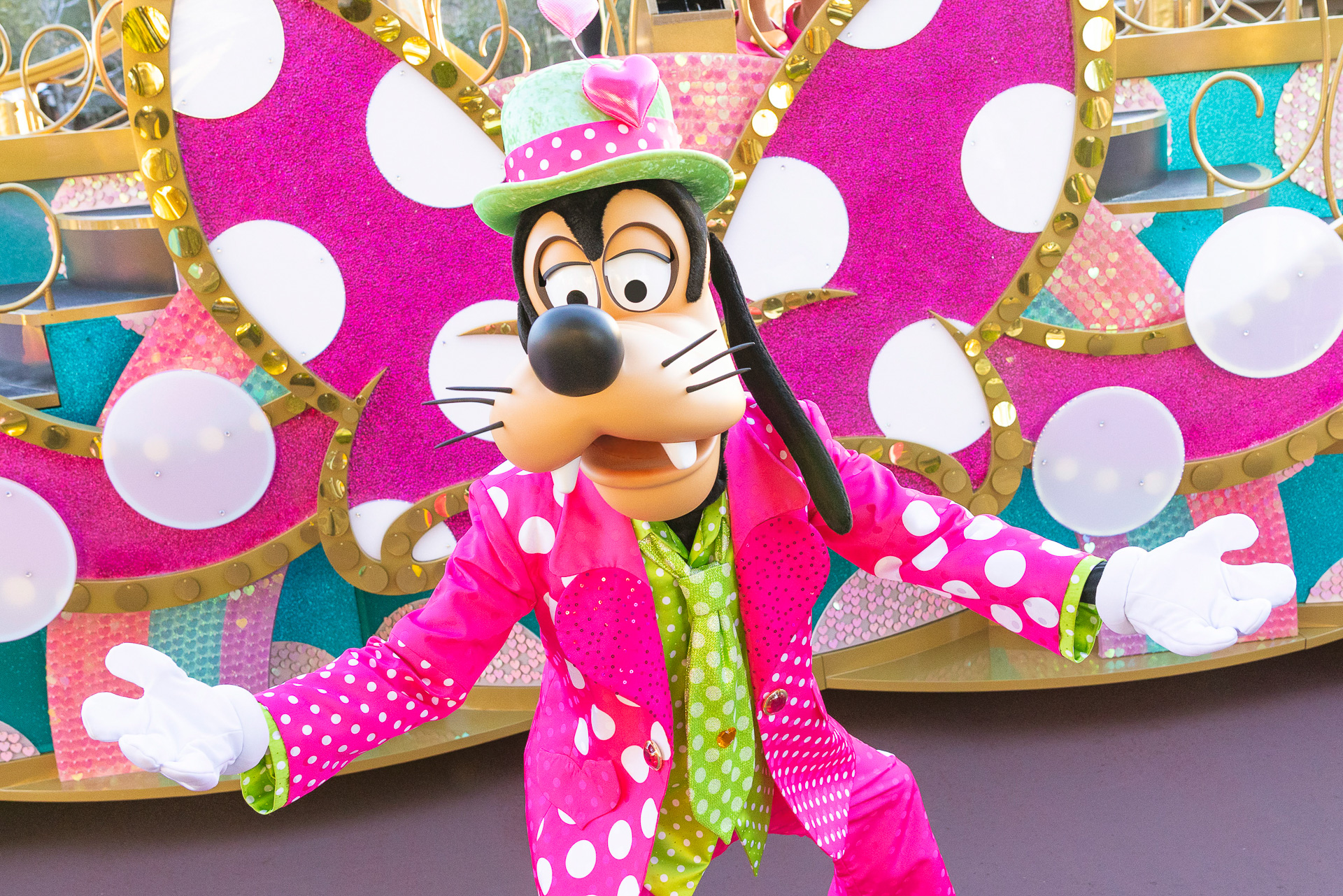 グーフィーも長身を活かしたコーデがクール