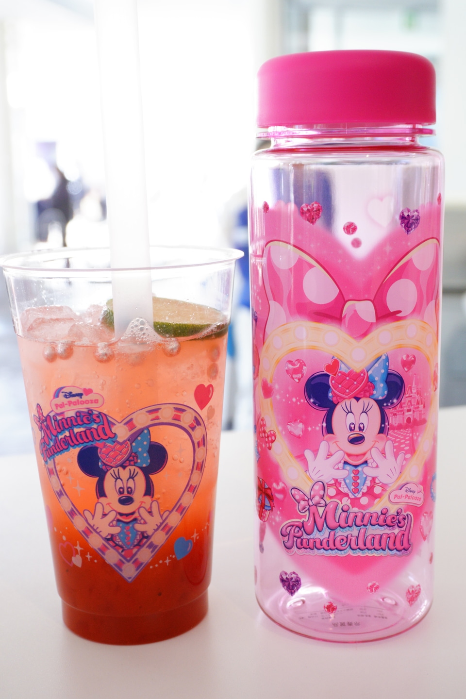 ミニーのファンダーランド」スーベニア付きメニューを大人買い