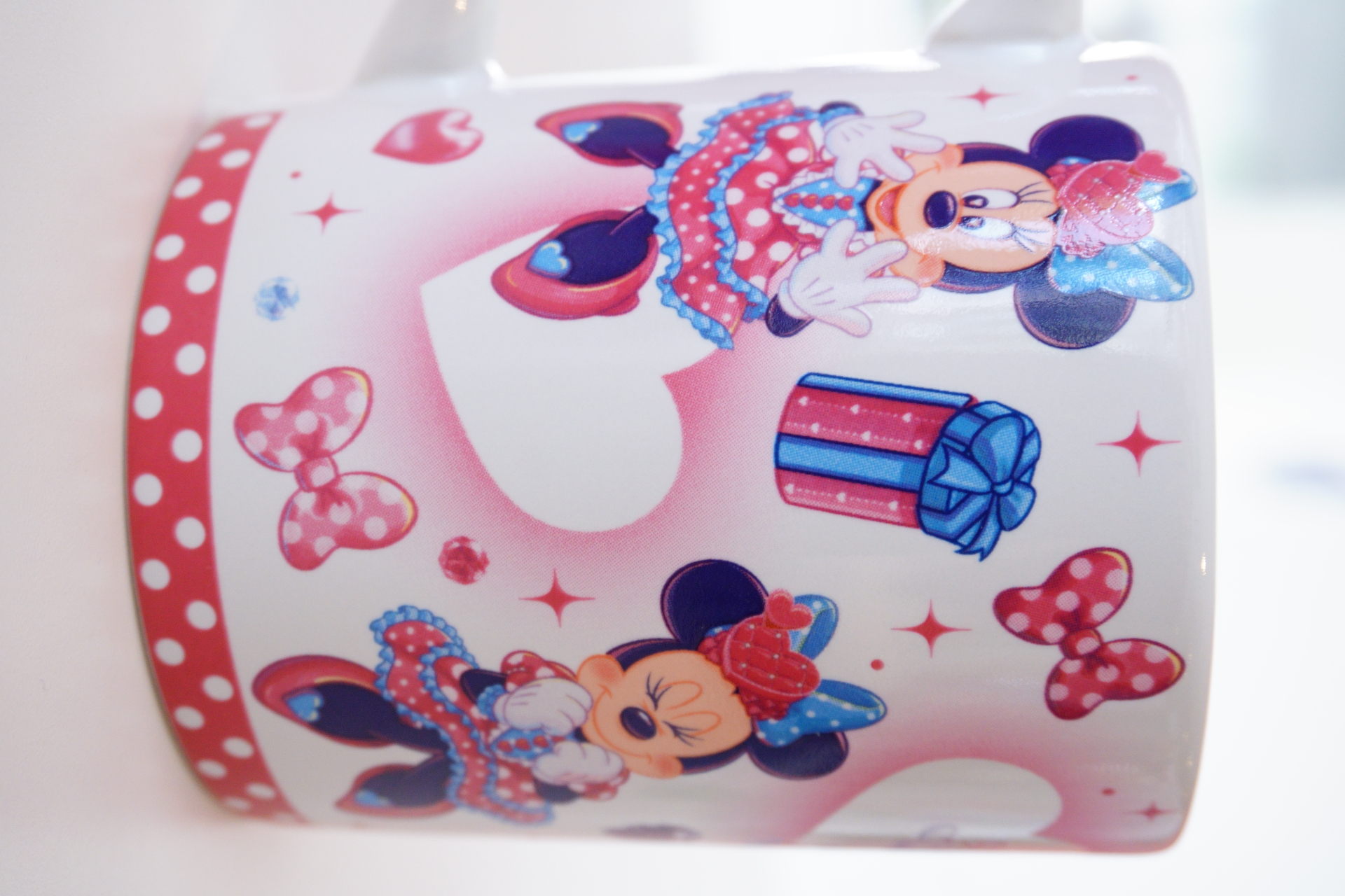 ストロベリームース＆ピーチゼリー（単品550円、スーベニアカップ付き1300円）