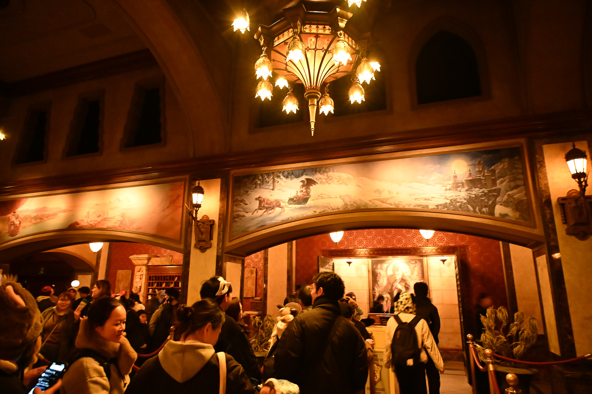 ハイタワー三世を賛える絵画も