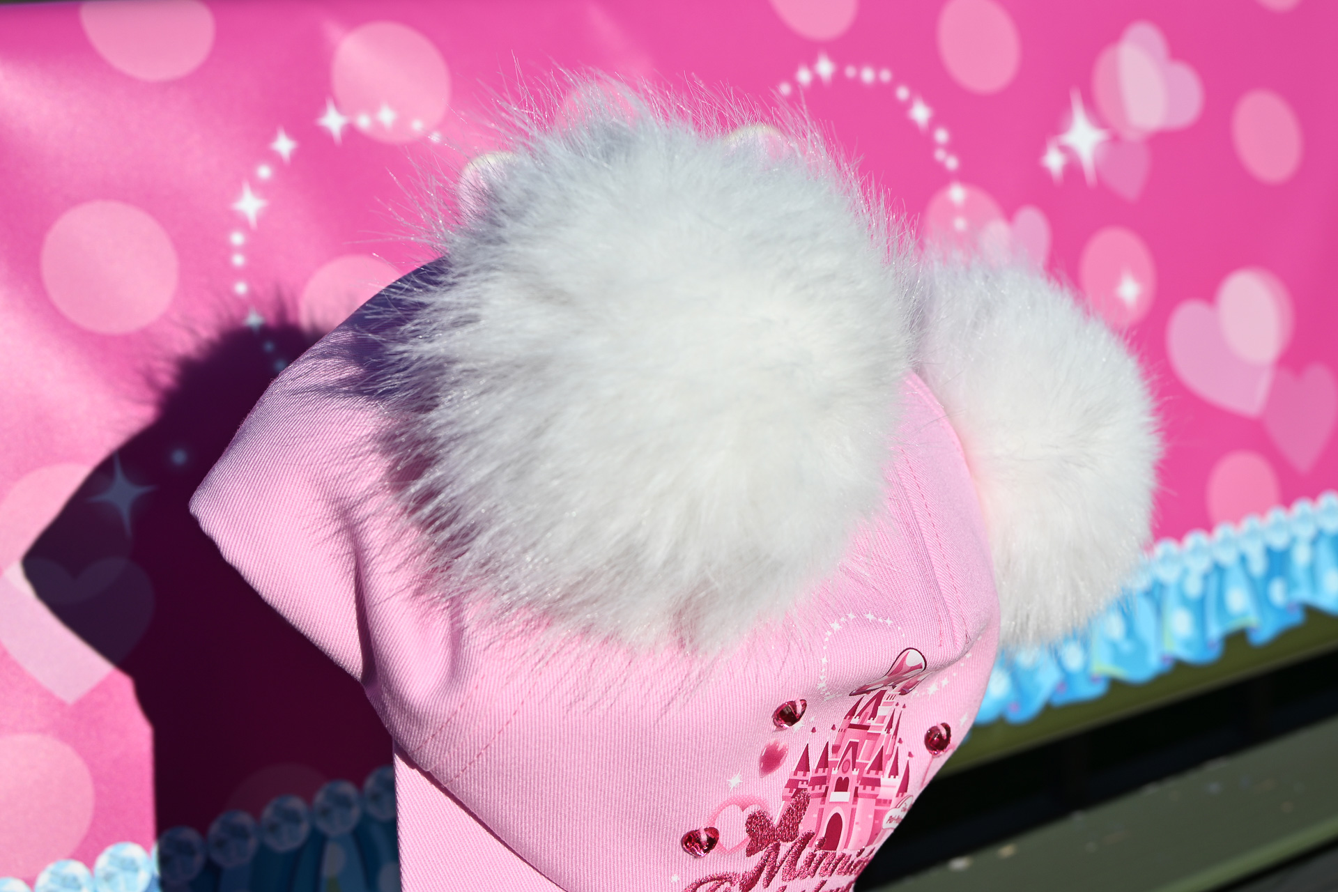 ふわふわのポンポンがキュート