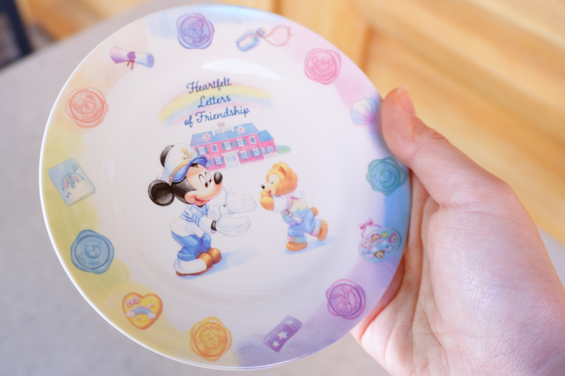 お皿は手のひらサイズ