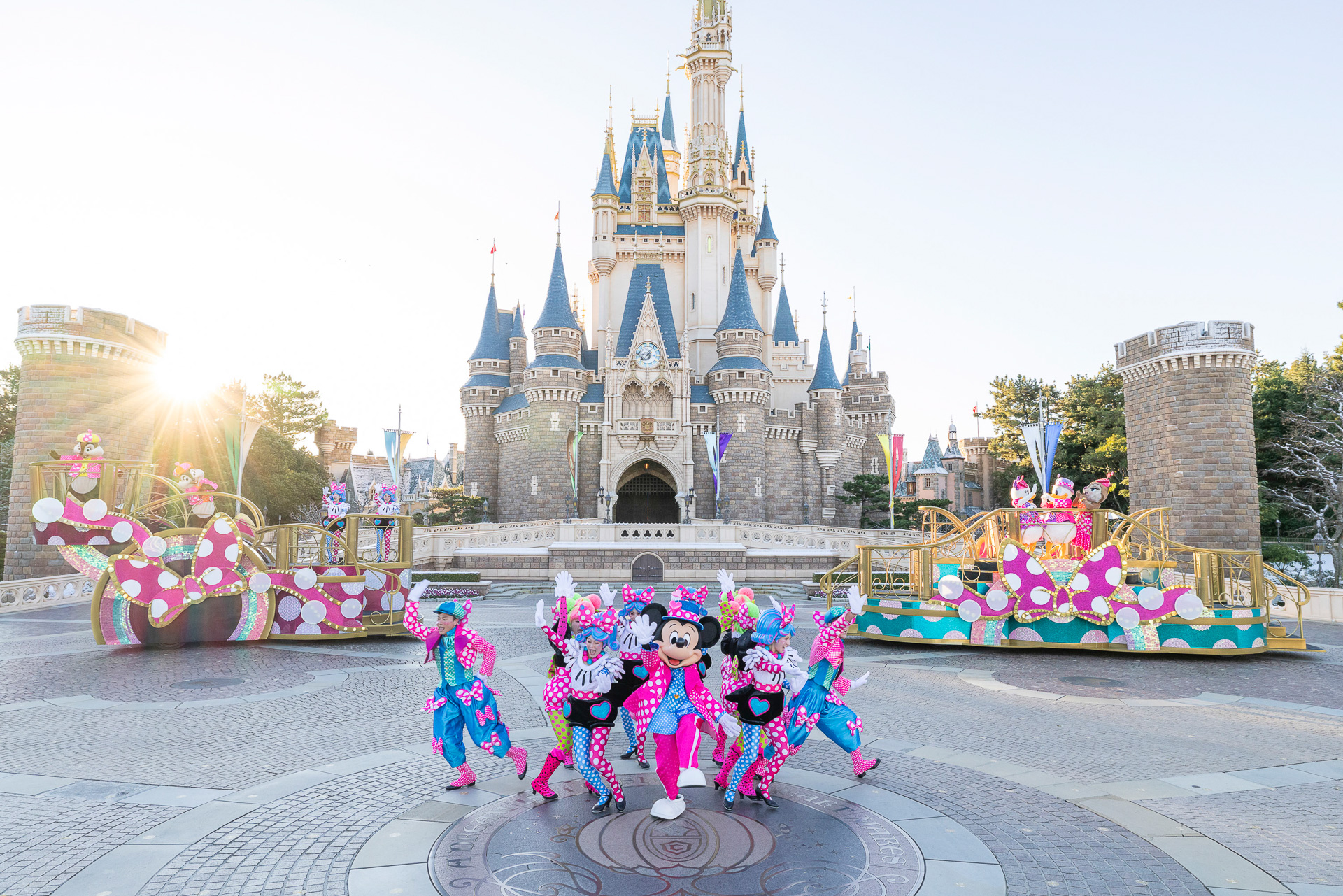 「ミニー＠ファンダーランド」は1日1回パレードルートなどで公演