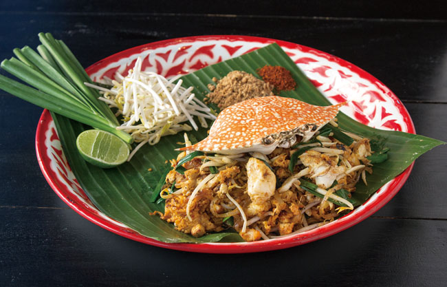 2階には日本初上陸のパッタイ専門店「Baan Phadthai」がオープン