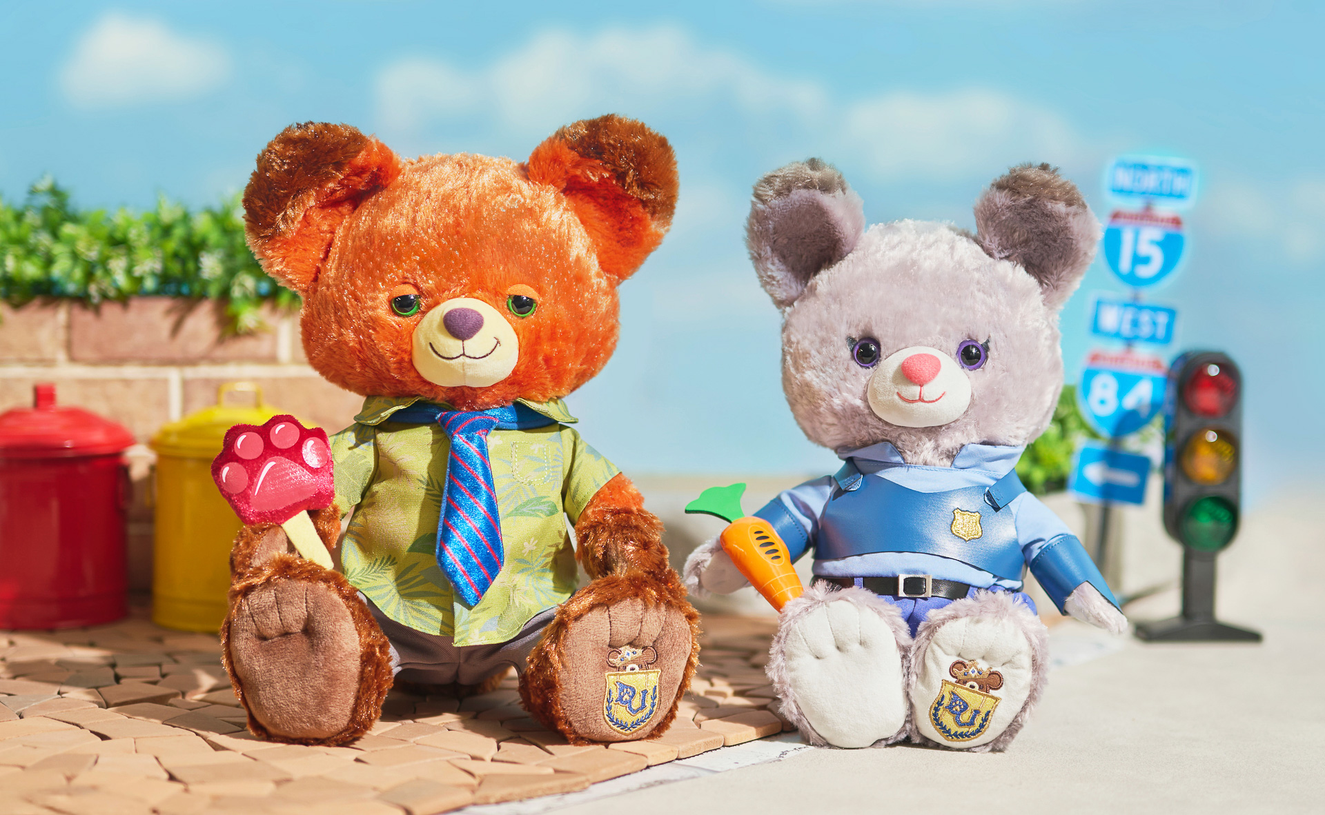 1月21日発売の「ユニベアシティ ぬいぐるみ」（各6000円）