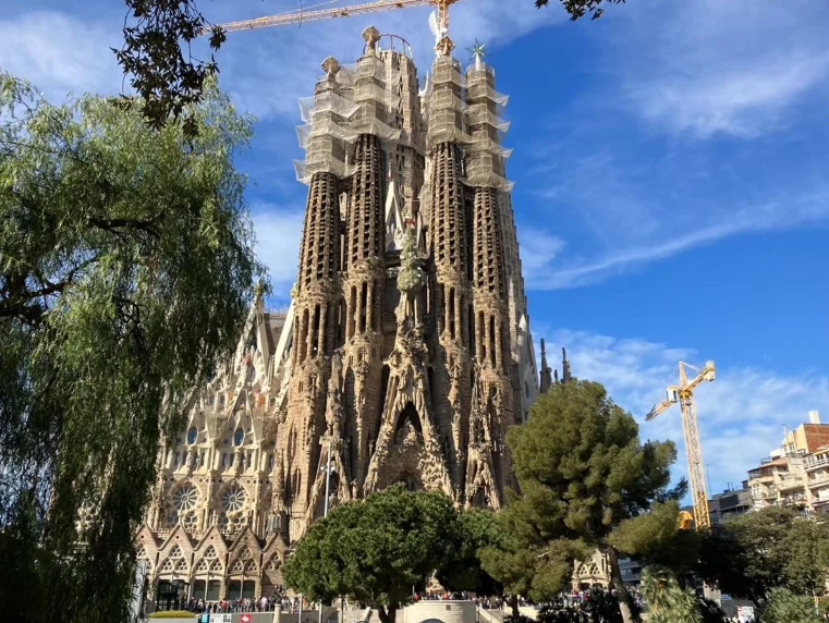 ガウディの代表作サグラダ・ファミリア