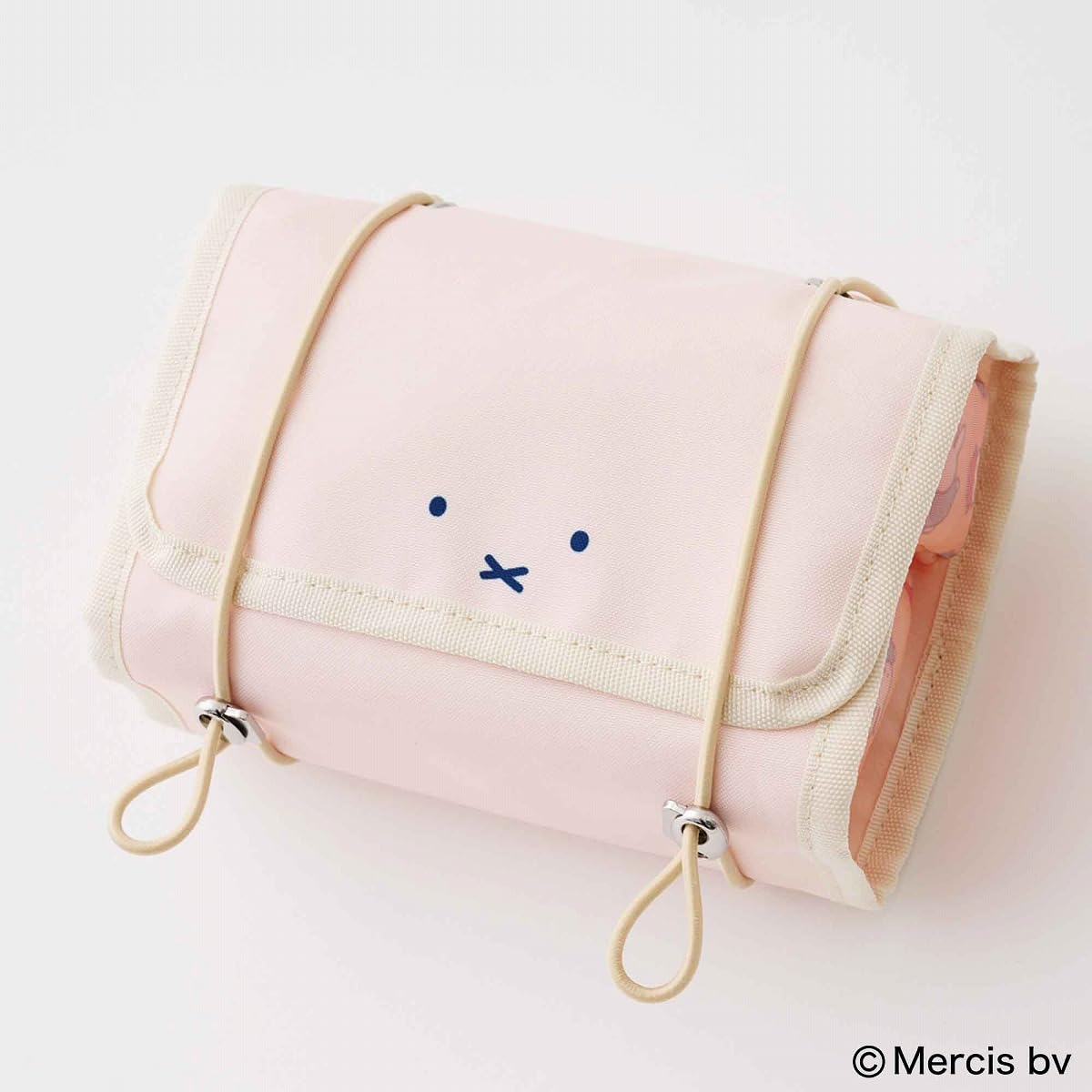 宝島社「素敵なあの人」3月号は、旅行に便利なミッフィーポーチ付録