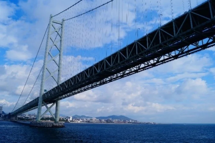 島・橋も明るい時間に通過