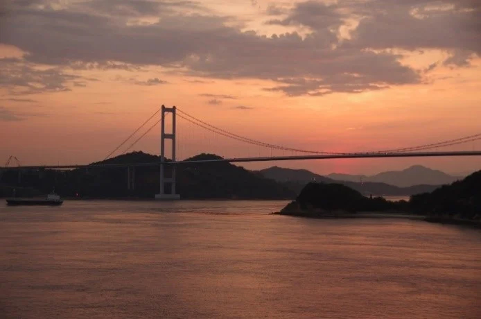 島・橋も明るい時間に通過