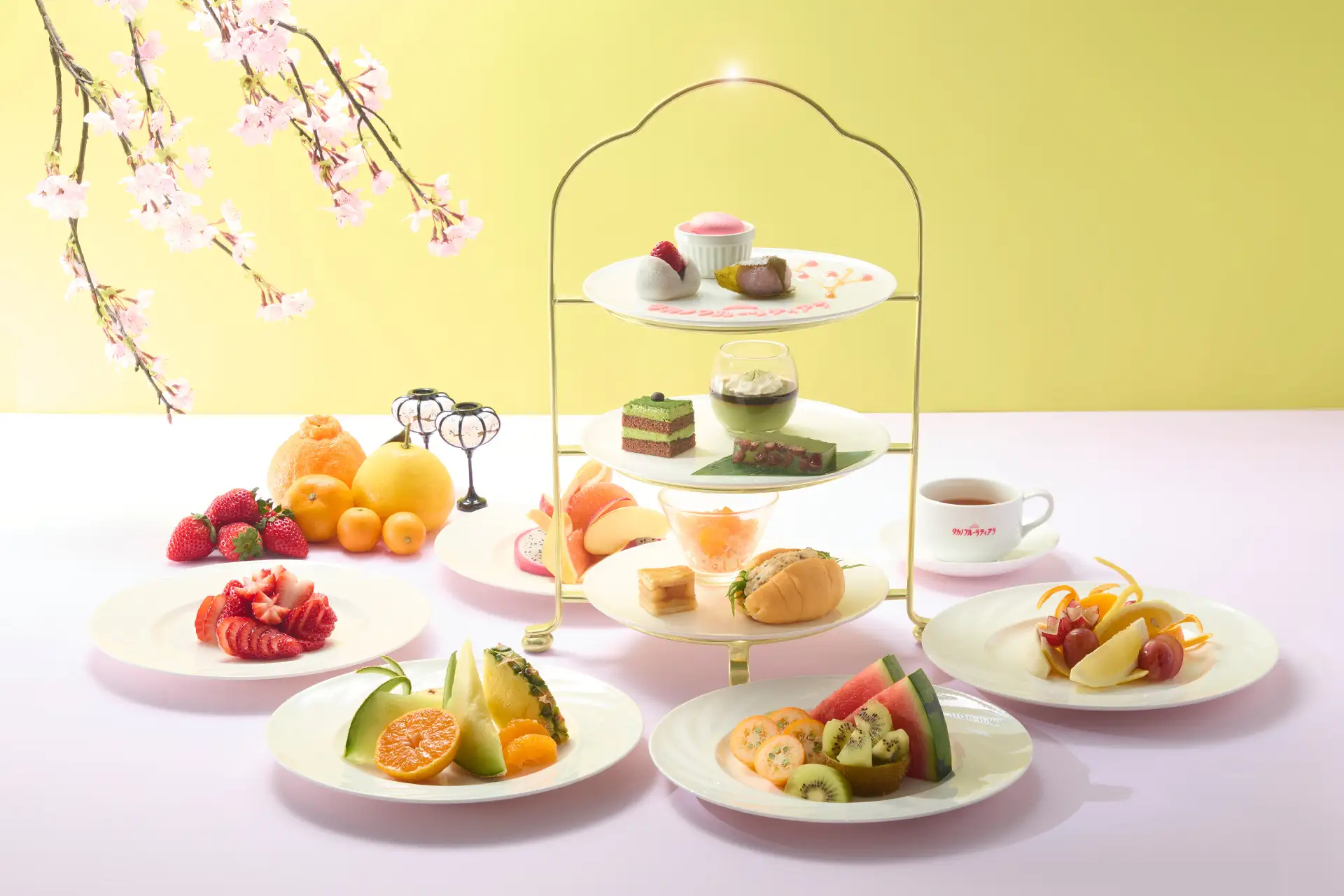 タカノフルーツティアラ 苺と柑橘～春、果実、香る～（3月提供商品）