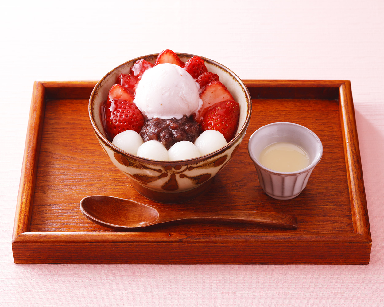 田ノ実「いちご雪見あんみつ」1100円