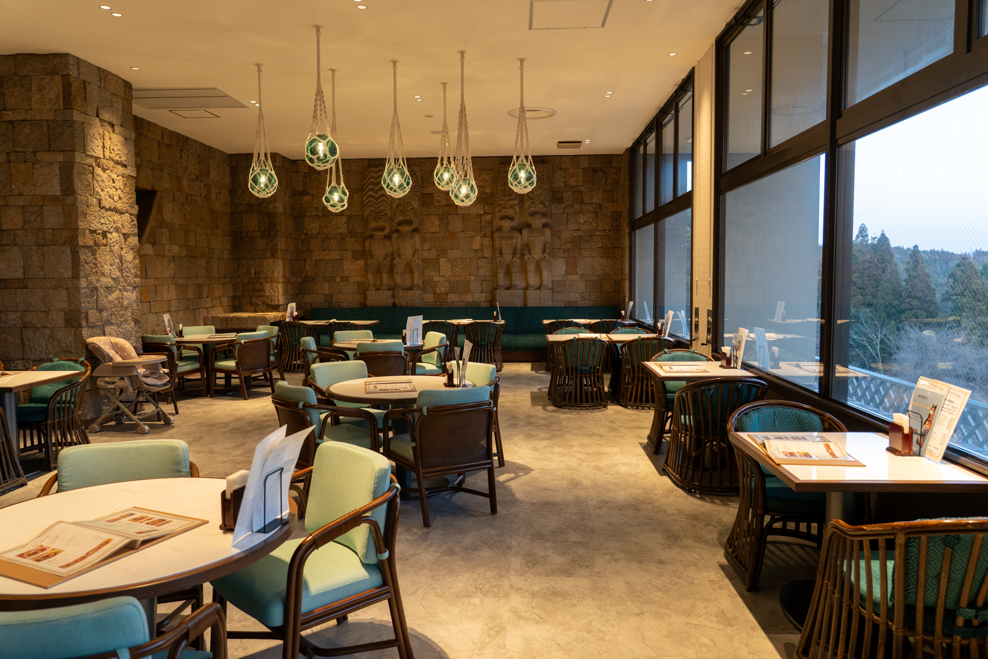 ワイキキテラスカフェの店内