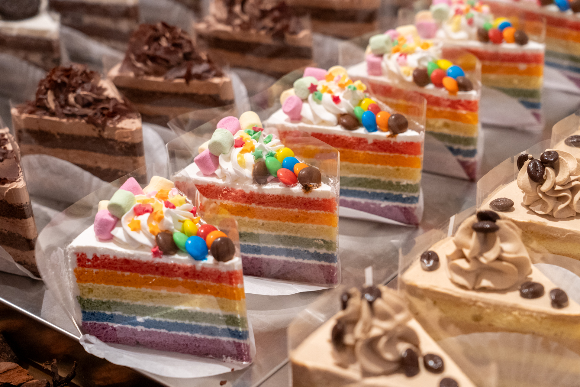 ハワイアンセレブレーションレインボーケーキ