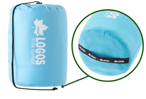 収納袋の底面にはハンドルを搭載。キャンプやお泊まり会でも持ち運びしやすい